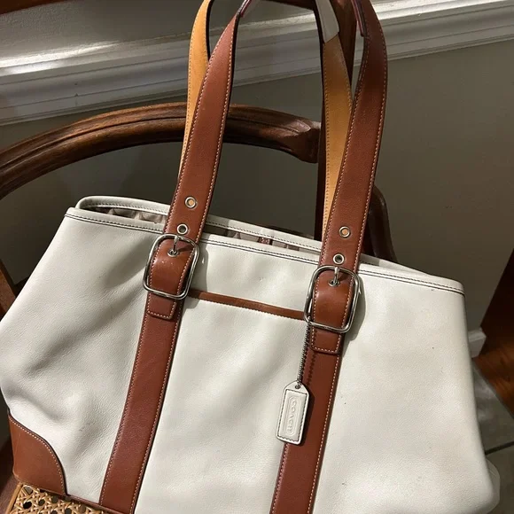 Vintage 2000's Coach Soho Shopper Cream and Brown Leather Carryall - Picture 11 of 11
